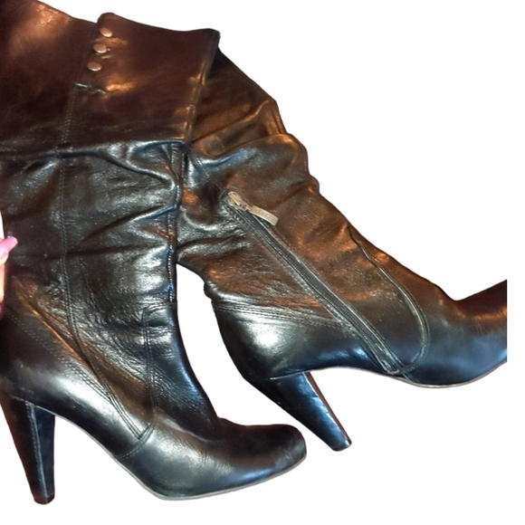 Guess knee high leather boots size 9.5M - Picture 3 of 10